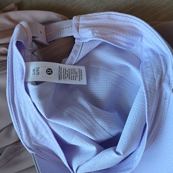 NWOT Lululemon Lavender Running Hat - Picture 4 of 5